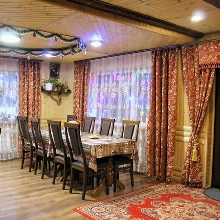 гостинний комплекс у валентини 3* Яблуниця