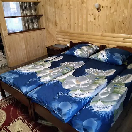 гостинний комплекс у валентини 3* Яблуниця